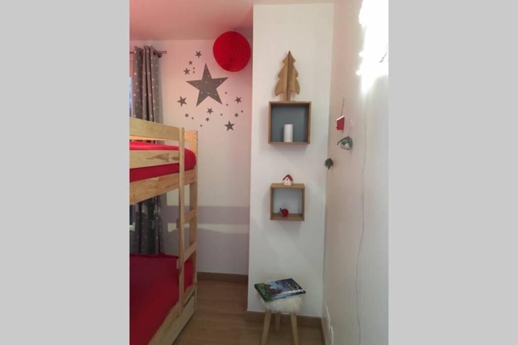 Rouge Canneberge -8 Personnes- 84M2 Vue Degagee Setaz فالوار المظهر الخارجي الصورة